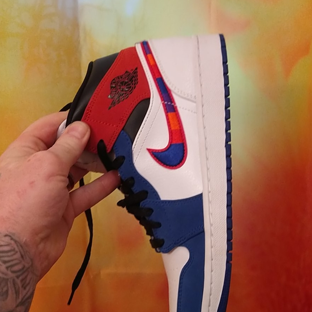 Air Jordan I mid multicolor swoosh WORN ONCE